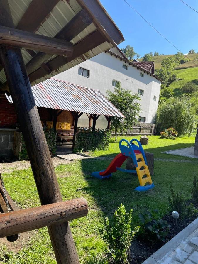Casa Anastasia - Moieciu De Sus モイエチウ・デ・スス エクステリア 写真